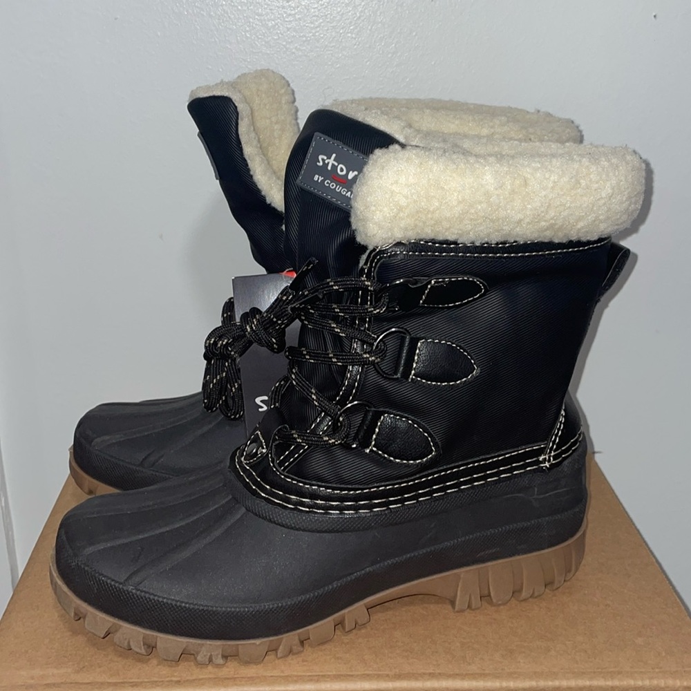 Storm by cougar boots size 6